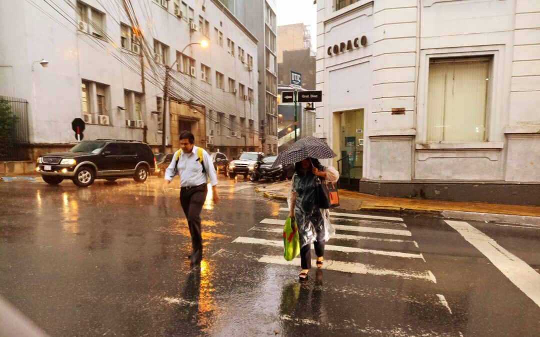 Instan a priorizar seguridad laboral ante tormentas eléctricas