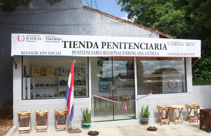Habilitan “Tienda Penitenciaria” en Emboscada: ofrecen productos elaborados por reos