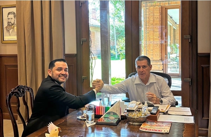 Reunión entre Luis Bello y Horacio Cartes: abordaron temas sobre liderazgo y gestión pública