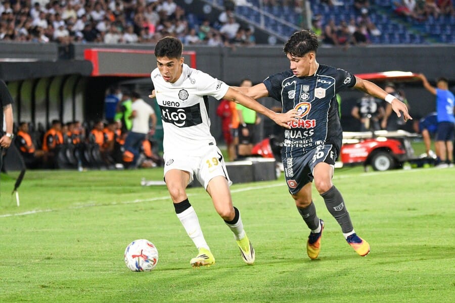 El campeón Olimpia se mide a San Lorenzo en el Defensores