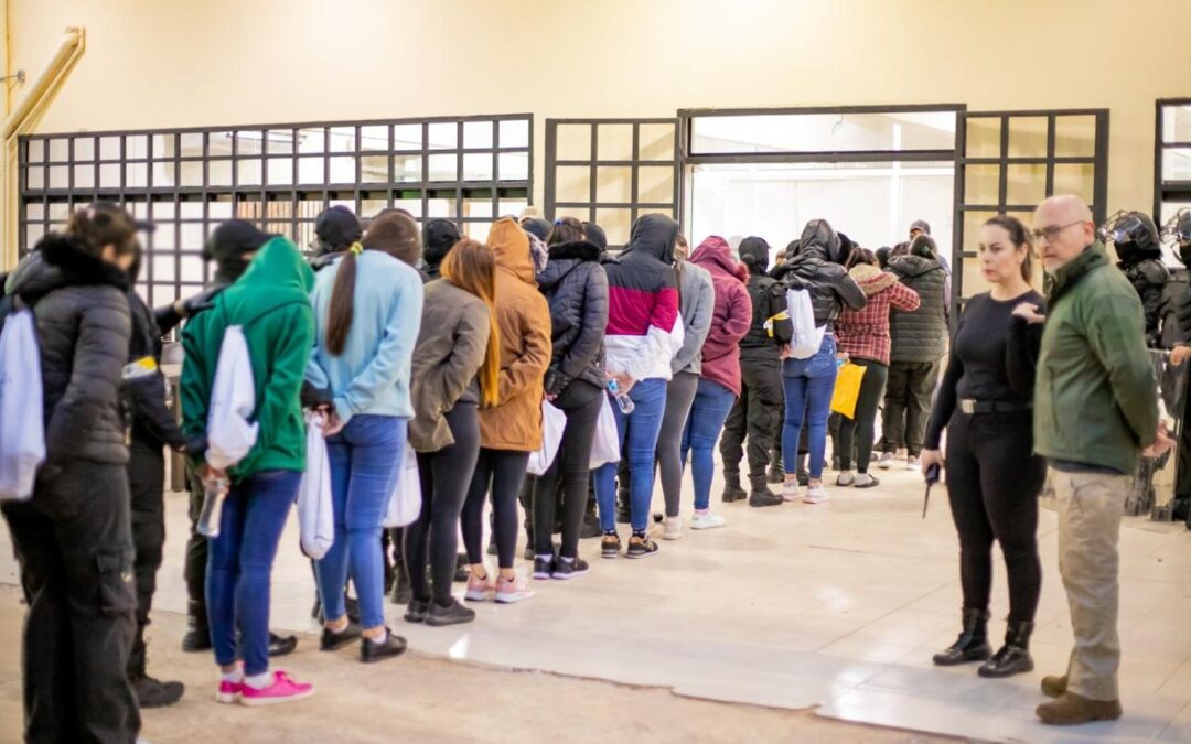 Anuncian eliminación de cárceles mixtas con traslado de 361 reclusas a Emboscada