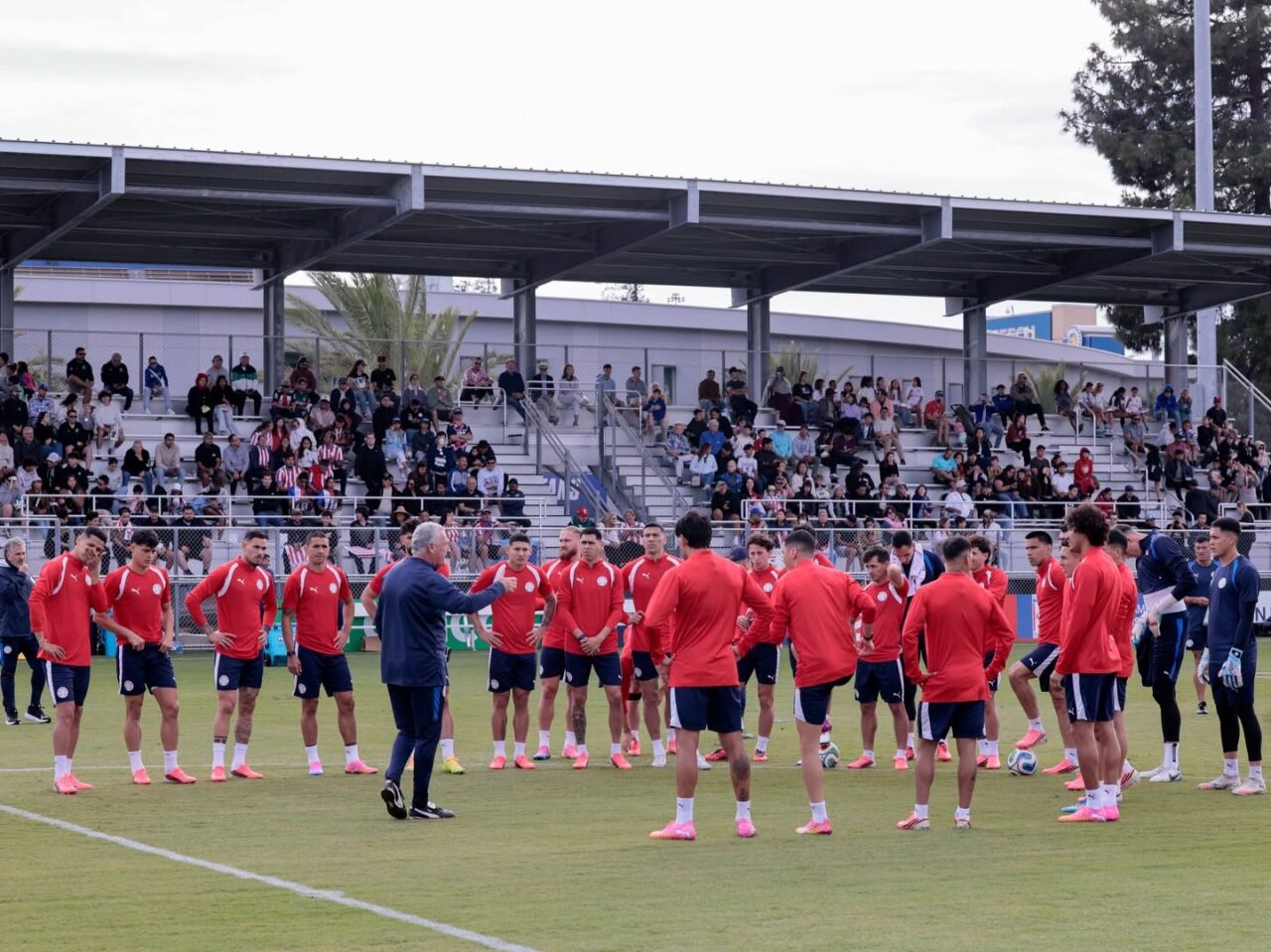 La Albirroja intensifica los trabajos de cara al d