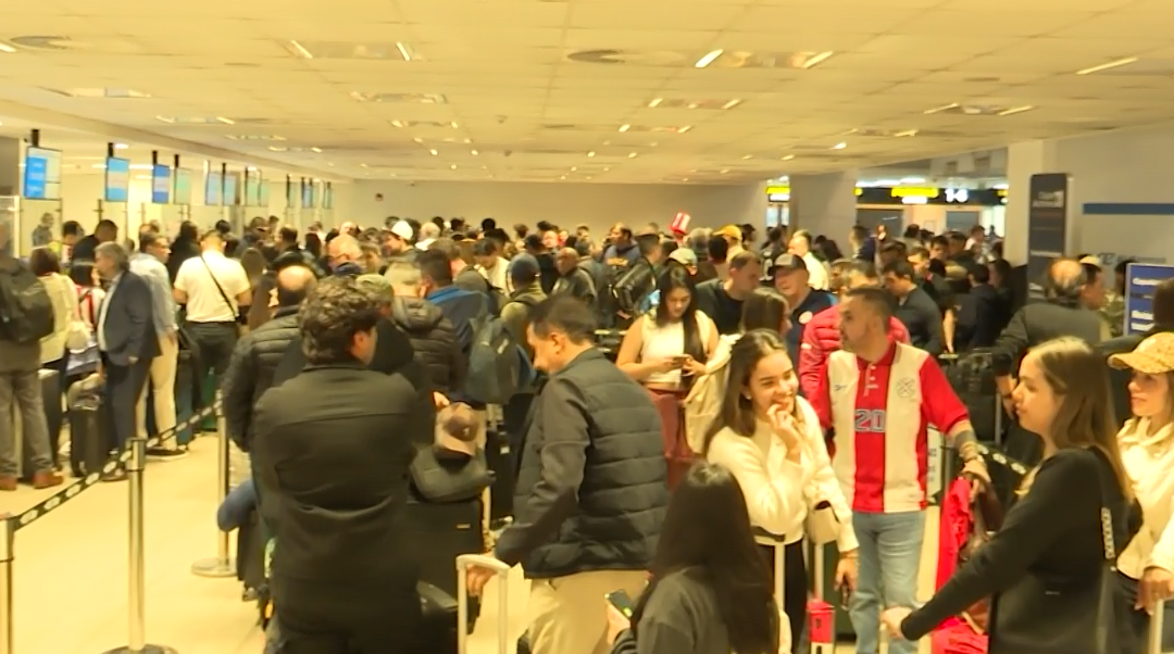 Rumbo al sueño mundialista: cientos de hinchas viajaron para alentar a la Albirroja