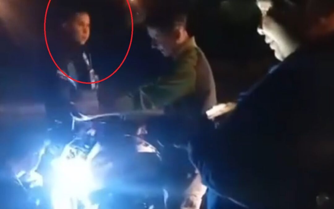 Sumarian a policía que agredió a motociclista en Asunción