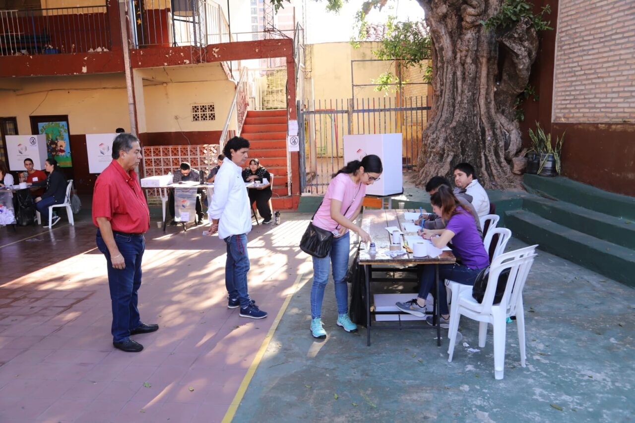 Se cierran los locales de votación: inicia conteo de votos