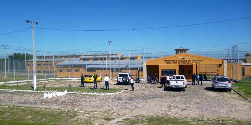 Recluso es imputado por violentar a su pareja en el penal de Emboscada