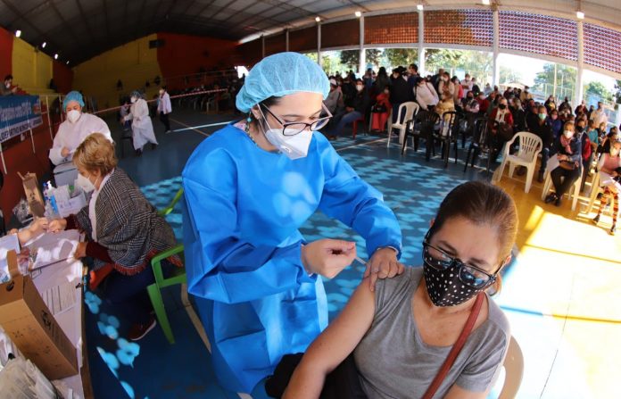 En establecimientos de salud no hay vacunas anticovid: prevén reposición en próximos días