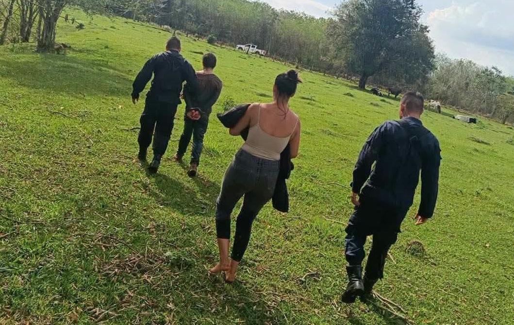 Rescatan a una beba que estaba a punto de ser ahogada por su padre