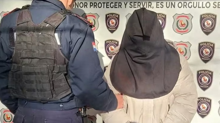 Tras concretar cita a ciegas, joven habría sido raptado y violado por travestis
