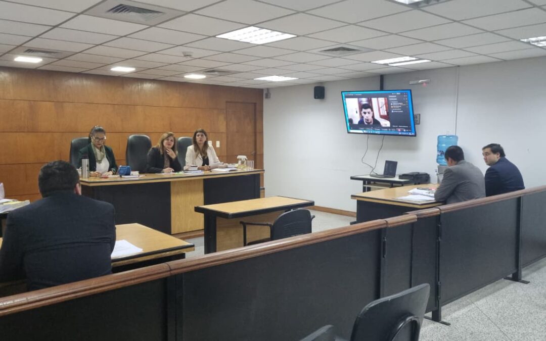 Juicio por crimen de policía inició sin incidentes