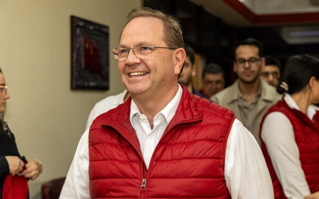 El candidato Camilo Pérez lidera encuesta en Asunción