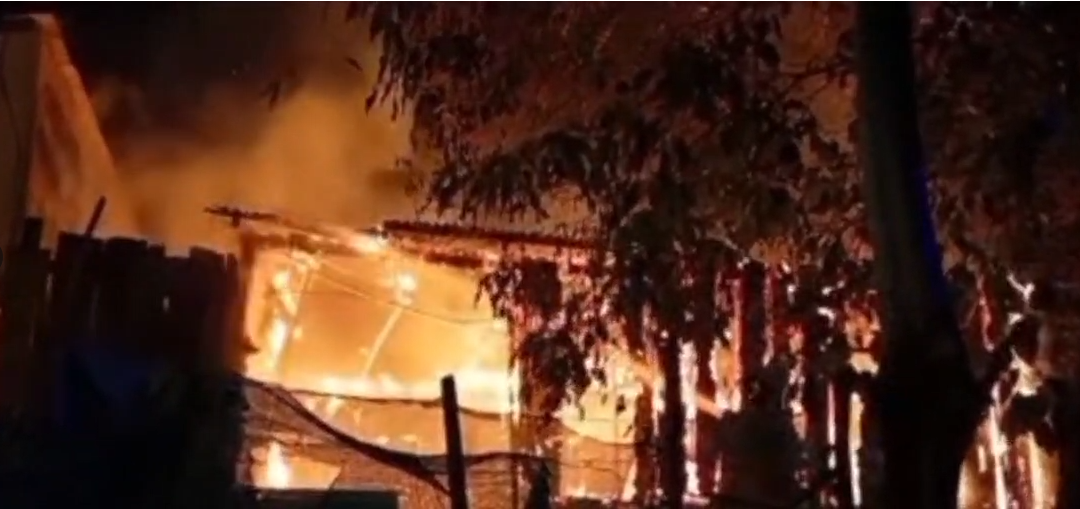 Vivienda de la “abuelita narco” fue consumida por el fuego