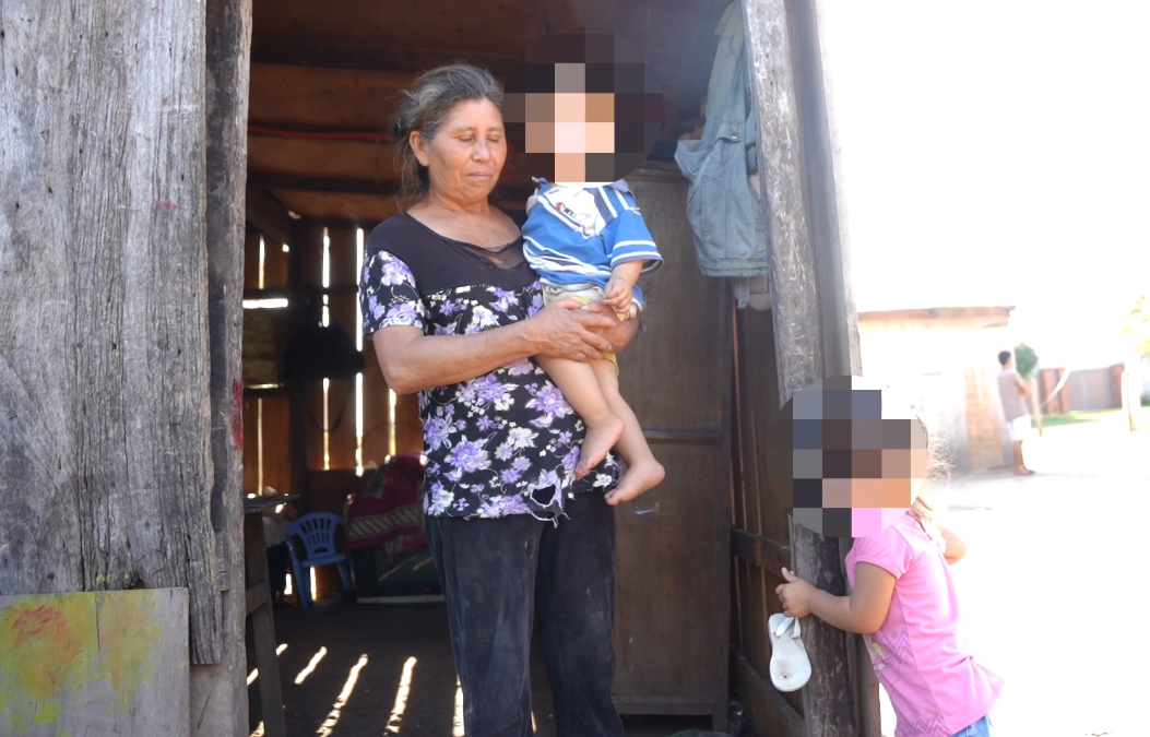 Concepción: Una mujer en extrema pobreza pide ayuda para criar a 6 niños a su cargo