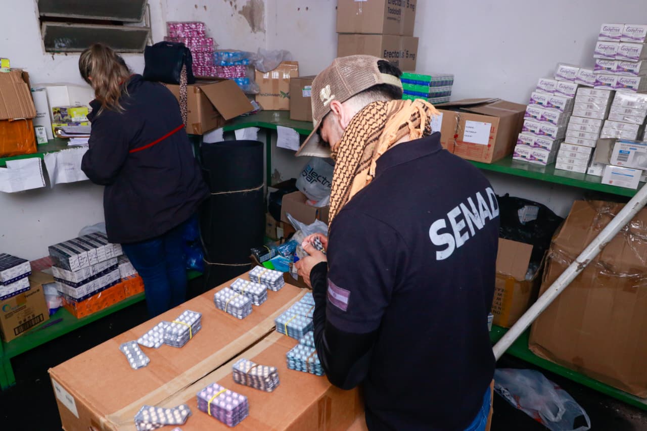 Desmantelan esquema de venta irregular de medicamentos en el Mercado 4